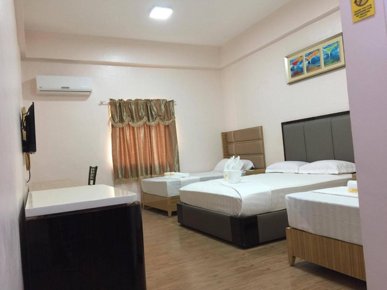 Meaco Royal Hotel - Lipa Lipa City Esterno foto
