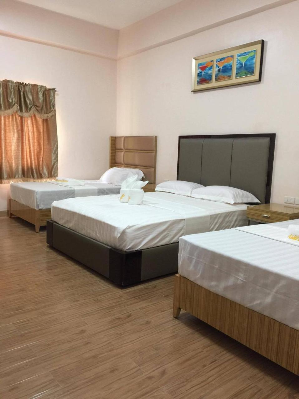 Meaco Royal Hotel - Lipa Lipa City Esterno foto