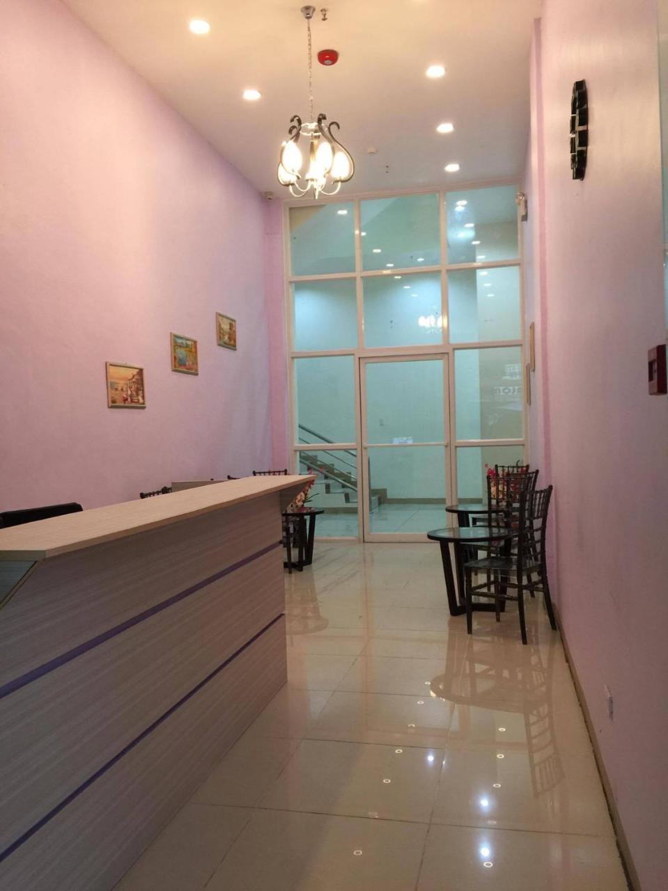 Meaco Royal Hotel - Lipa Lipa City Esterno foto