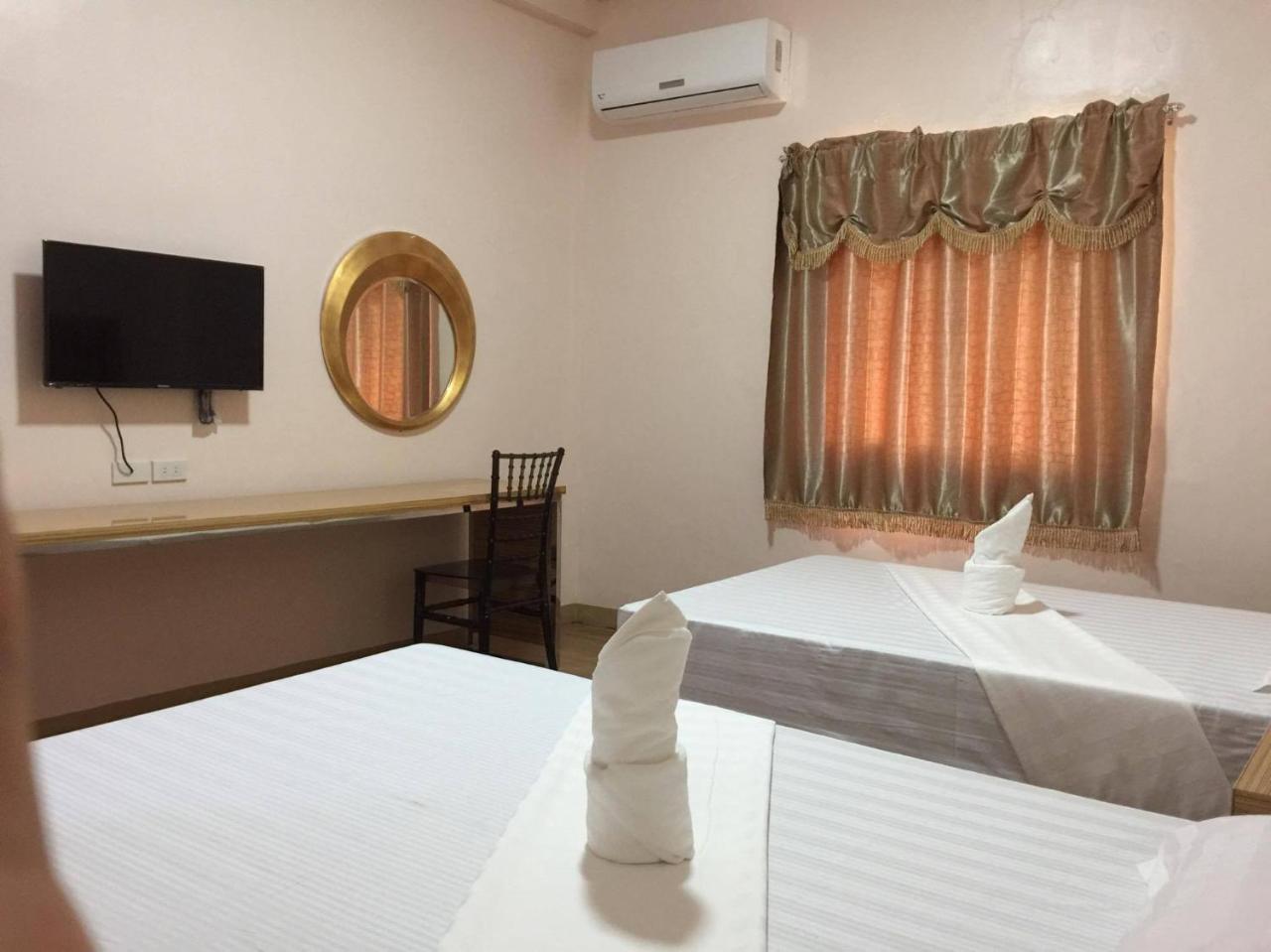 Meaco Royal Hotel - Lipa Lipa City Esterno foto